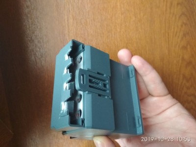 Эти загибы были при установке или демонтаже, точно не помню. Но это все делала управляющая компания.